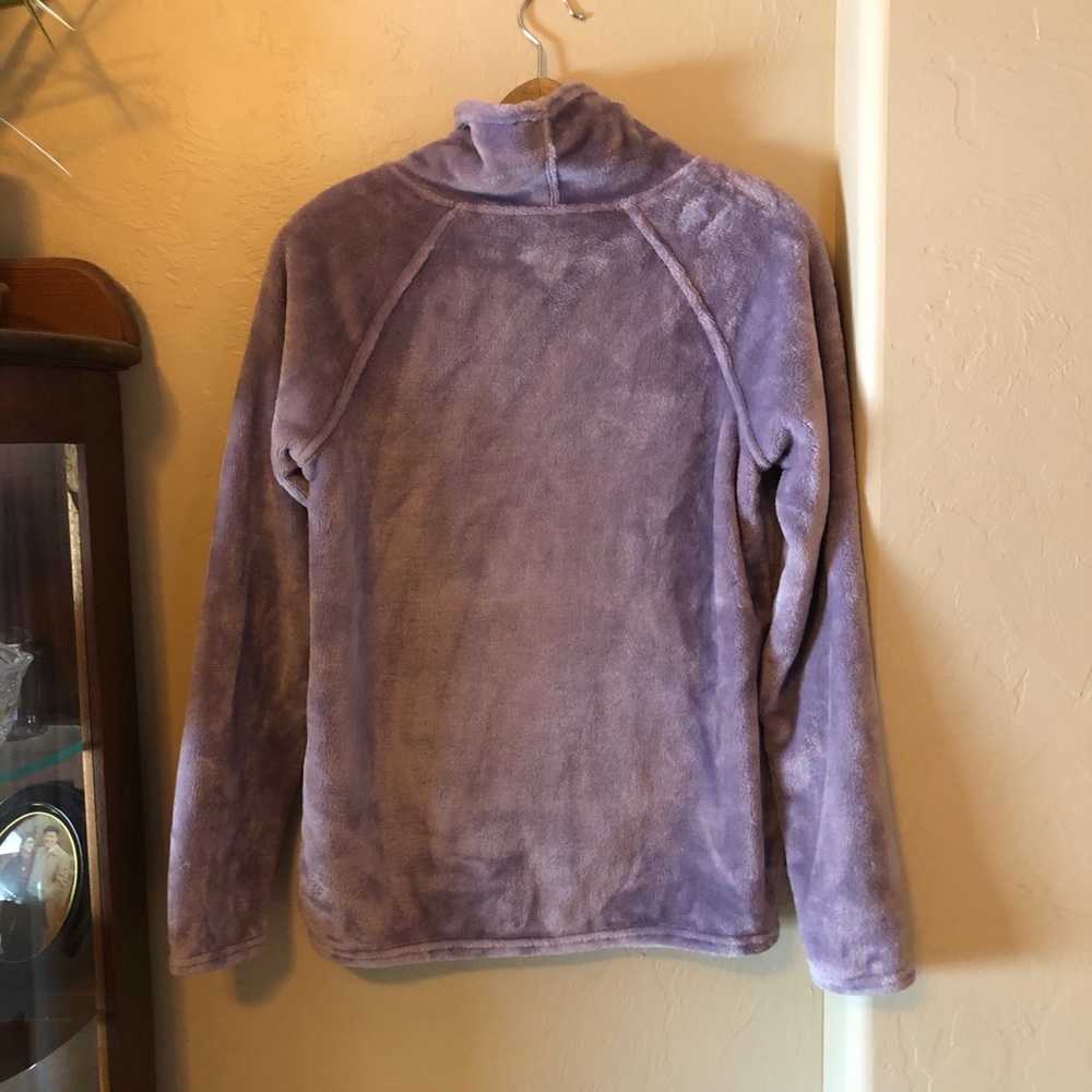 C9 Pullover - Picture 2 of 3